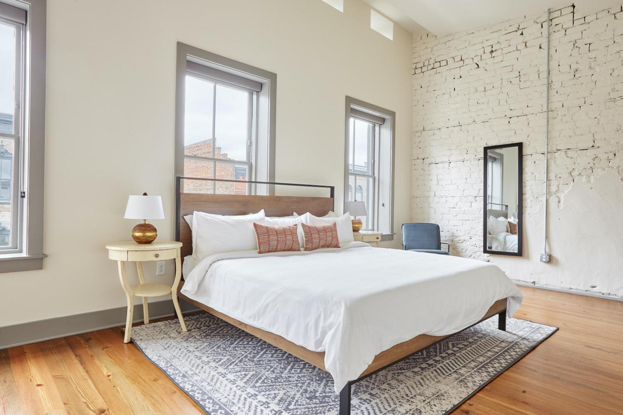 Sonder By Marriott Bonvoy The Broughton Apartments Historic District סוואנה חדר תמונה