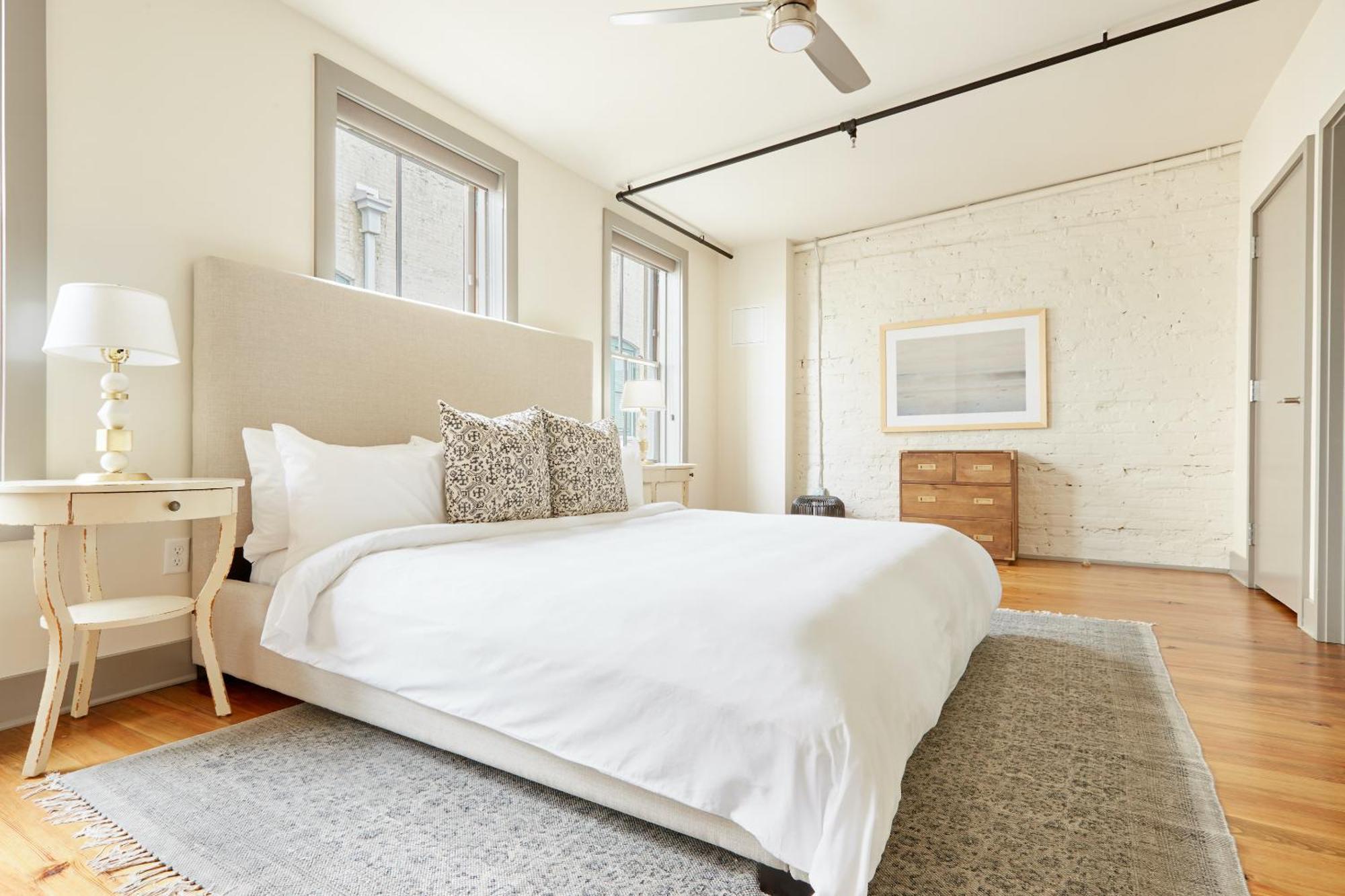 Sonder By Marriott Bonvoy The Broughton Apartments Historic District סוואנה מראה חיצוני תמונה